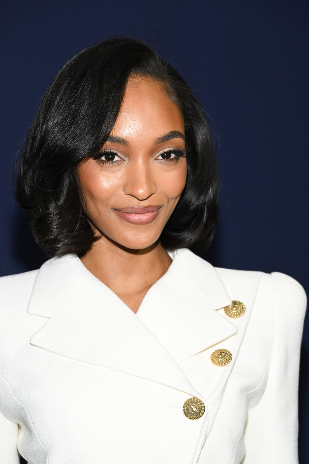 Sleek Chin-Length Black Bob Sleek Chin-Length Black Bob — Old Money Bob 2027