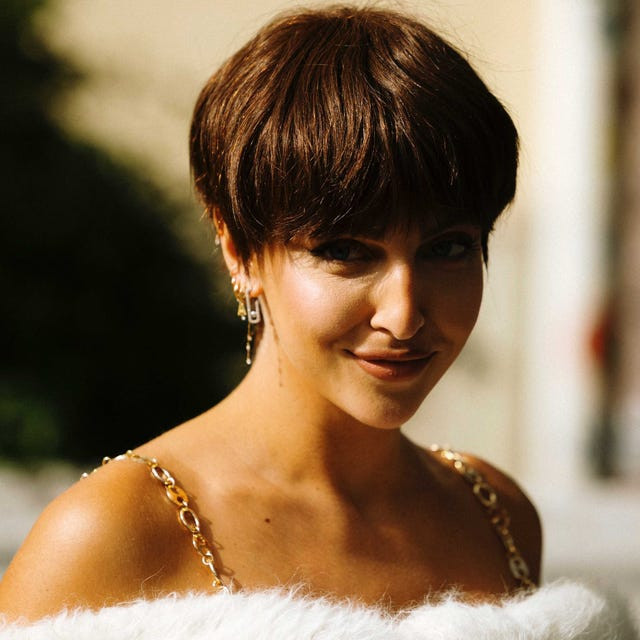 Dark Brown Visual Idea Dark Brown Visual Idea — Graduation Hairstyles 2027 for Short Hair
