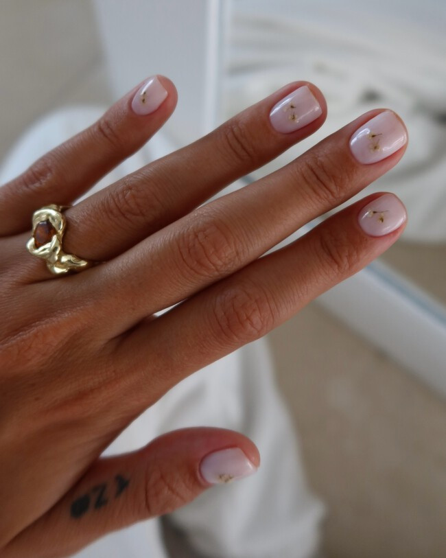 Minimalist Elegant Everyday Visual Idea Minimalist Elegant Everyday Visual Idea — Nail Extensions 2027