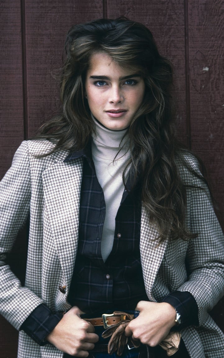 Houndstooth blazer over plaid shirt and cream turtleneck Houndstooth blazer over plaid shirt and cream turtleneck — 80s Luxury Outfits 2027
