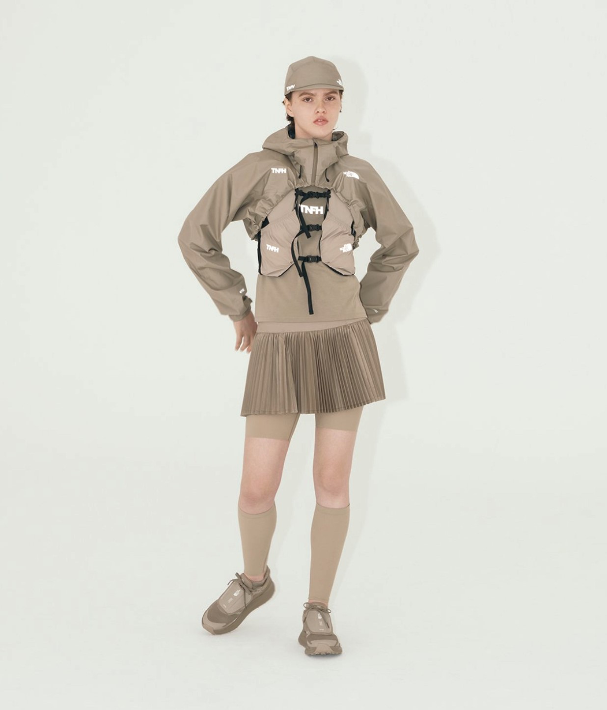 Beige Hooded Jacket and Chest Rig for Trail Running Adventure Beige Hooded Jacket and Chest Rig for Trail Running Adventure — Running Outfits for Women 2027
