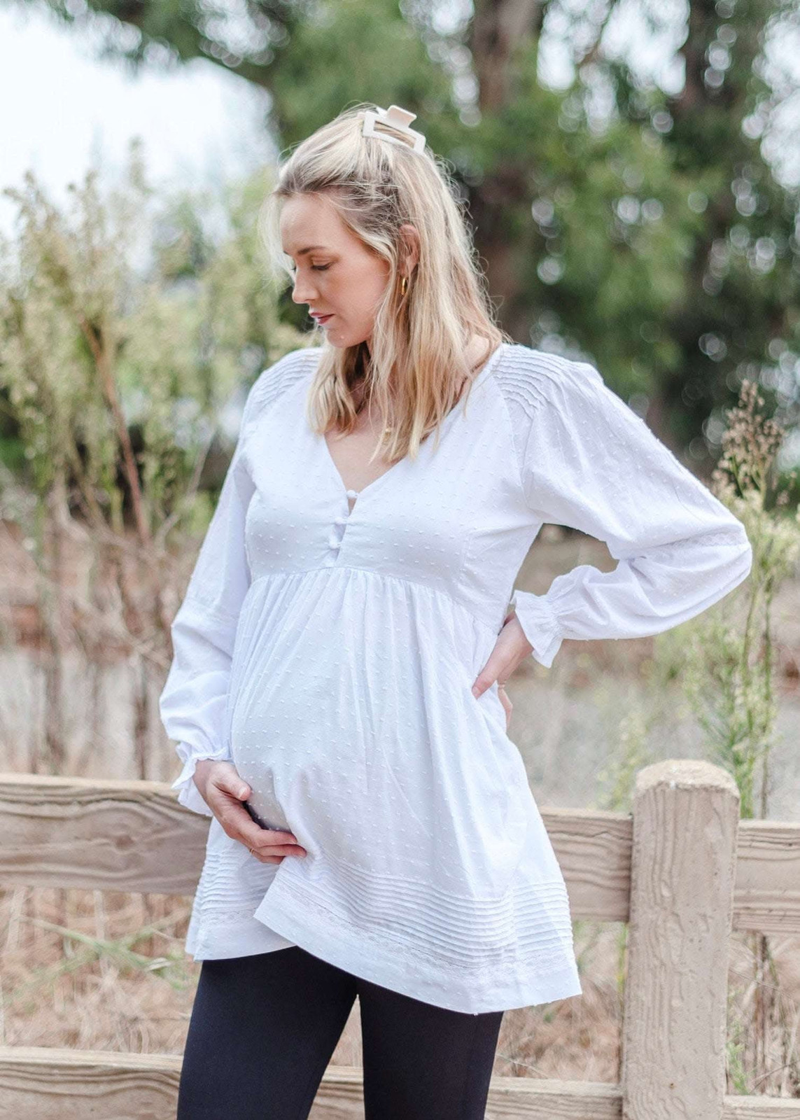 Casual Maternity Comfort: Gauze Tunic with Smocked Details Casual Maternity Comfort: Gauze Tunic with Smocked Details — Maternity Outfits 2027