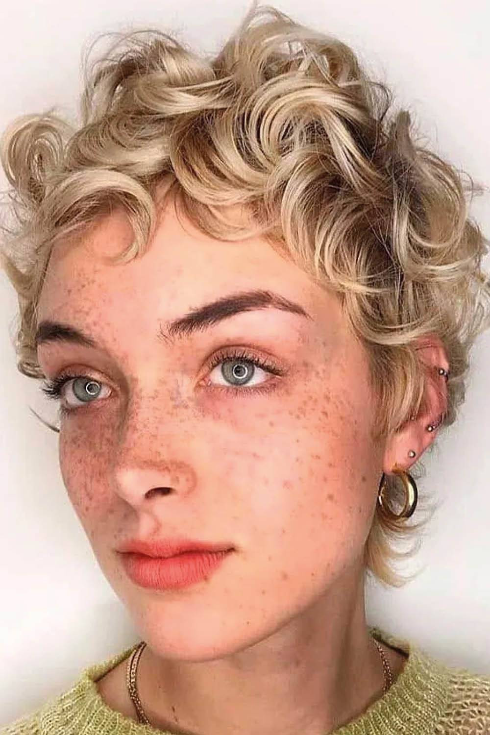 Platinum Blonde Visual Idea Platinum Blonde Visual Idea — Pixie 2027 for Wavy Hair