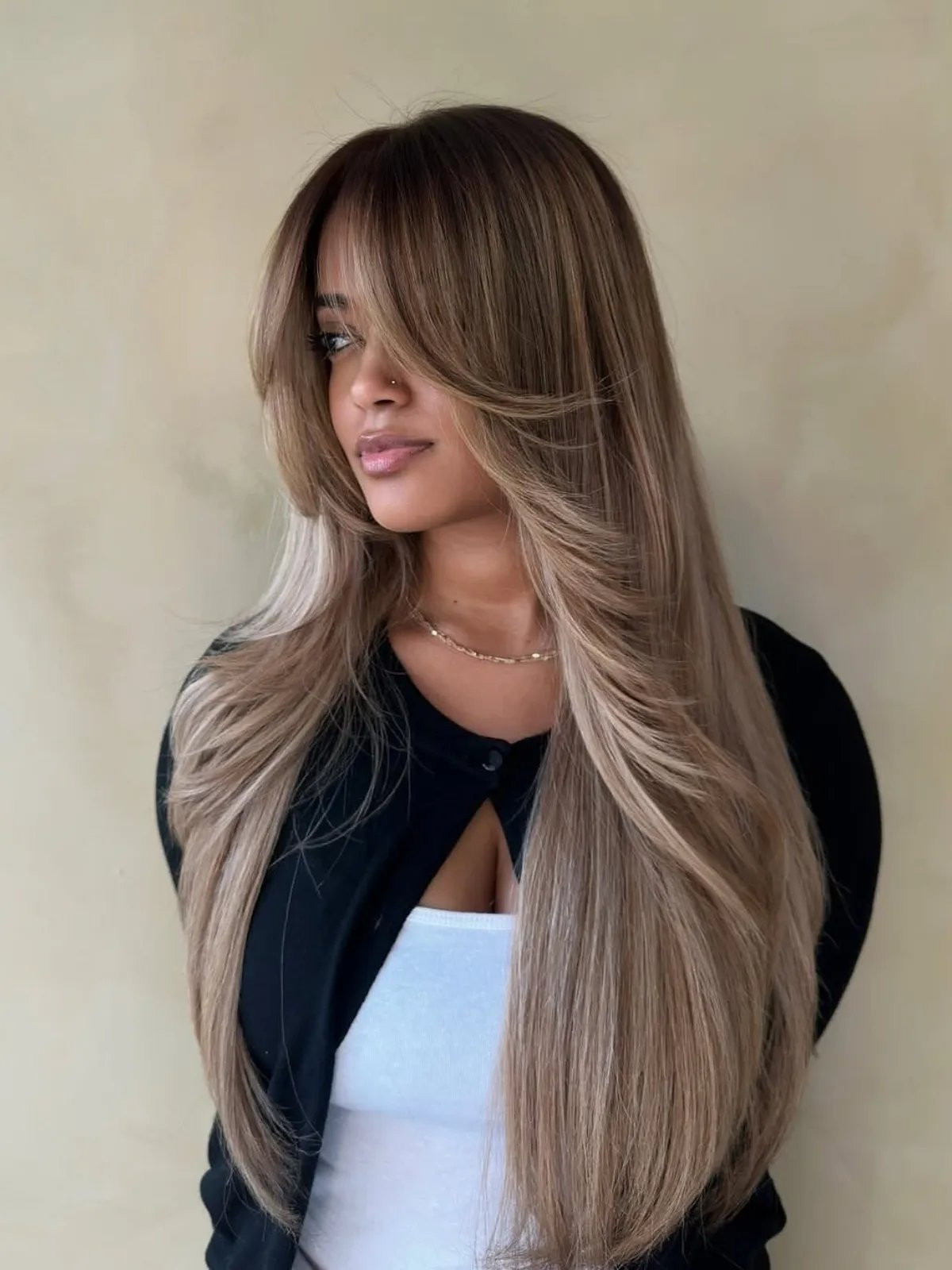 Long Visual Idea — Beige Blonde Hair 2027