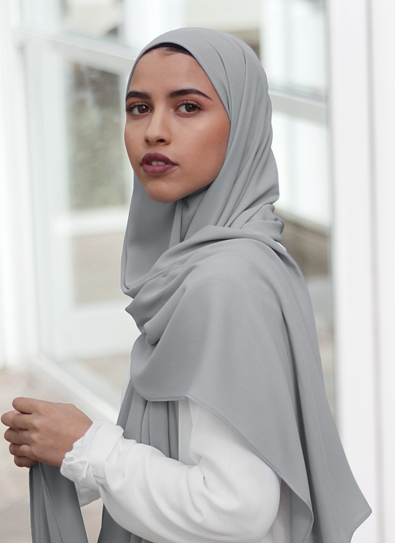 Grey Georgette Hijab with White Long-Sleeve Top Grey Georgette Hijab with White Long-Sleeve Top — Hijab Outfits 2027