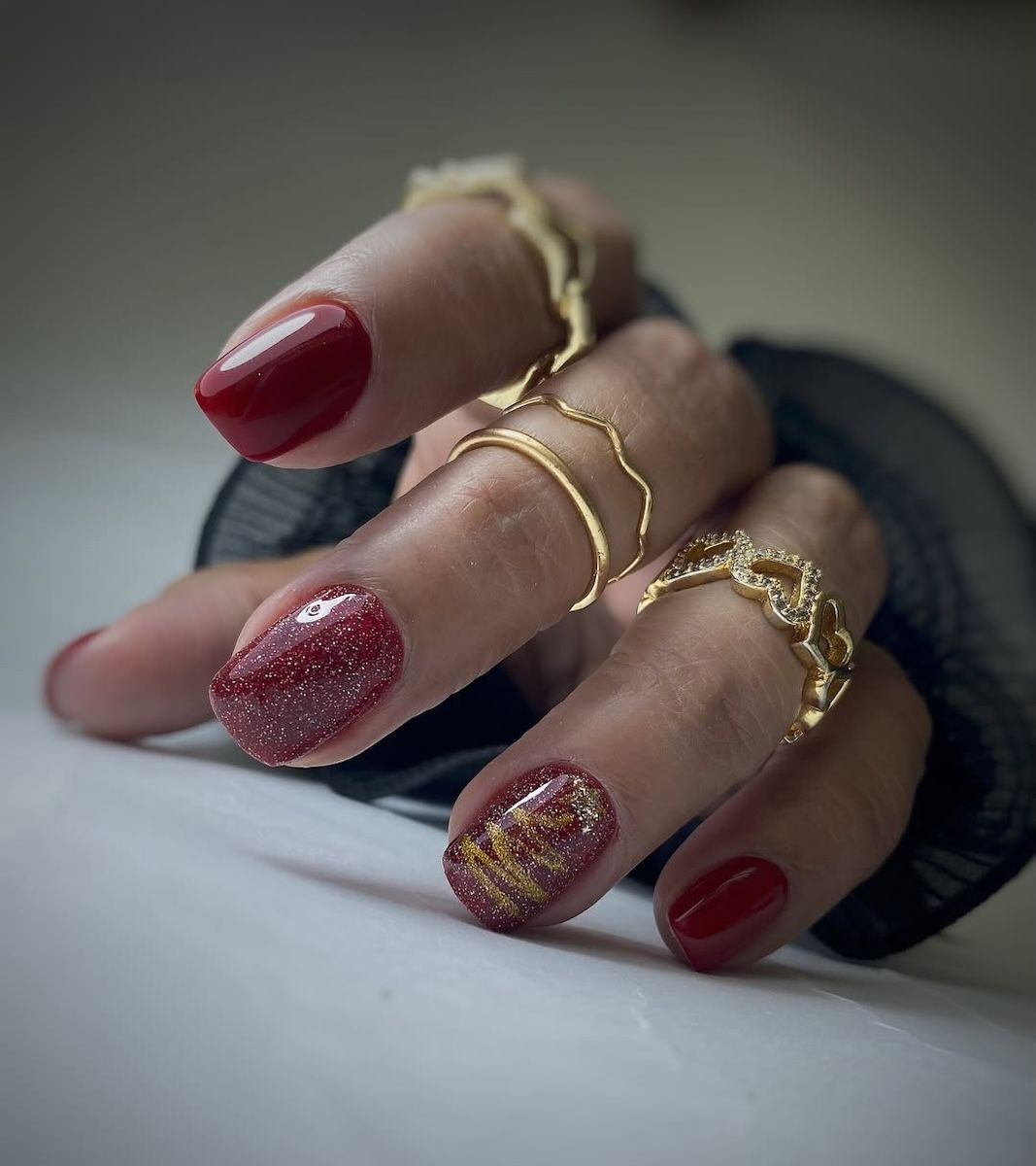 Winter Holiday Visual Idea Winter Holiday Visual Idea — Winter Red Nails 2027