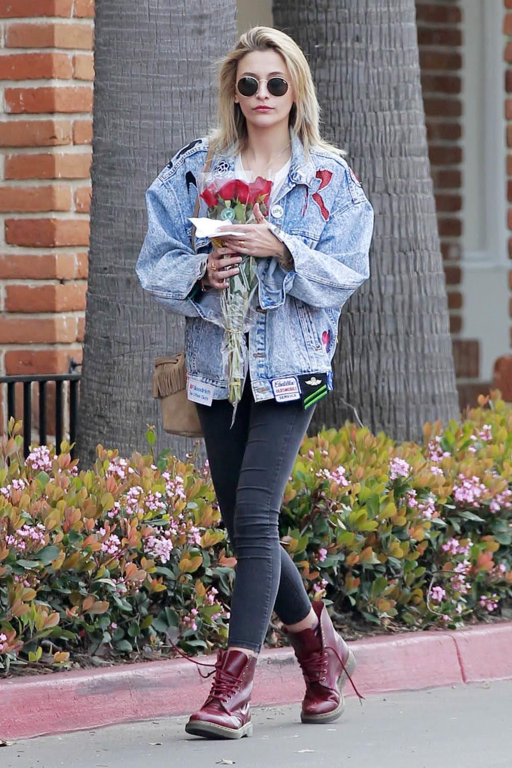 Patchwork Denim: Dr. Martens Boots with Skinny Jeans and Roses Patchwork Denim: Dr. Martens Boots with Skinny Jeans and Roses — Doc Martens Outfits 2027