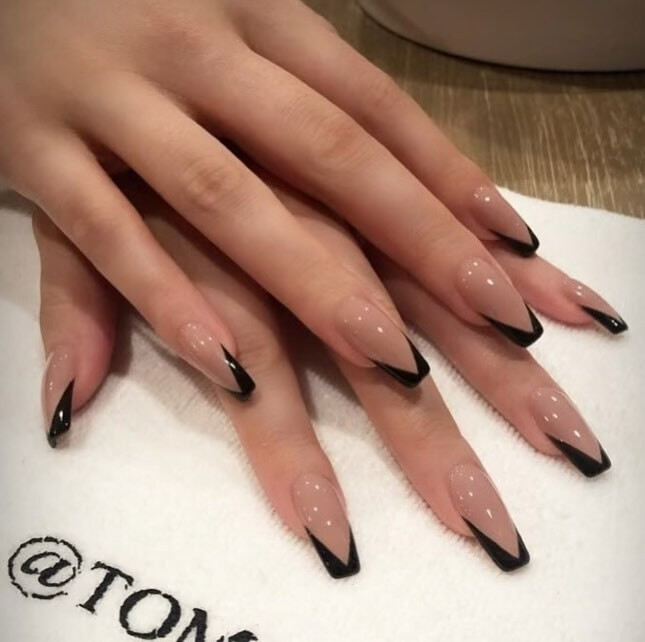Deep V French Tip Coffin Nails Deep V French Tip Coffin Nails — Press On Nails 2027