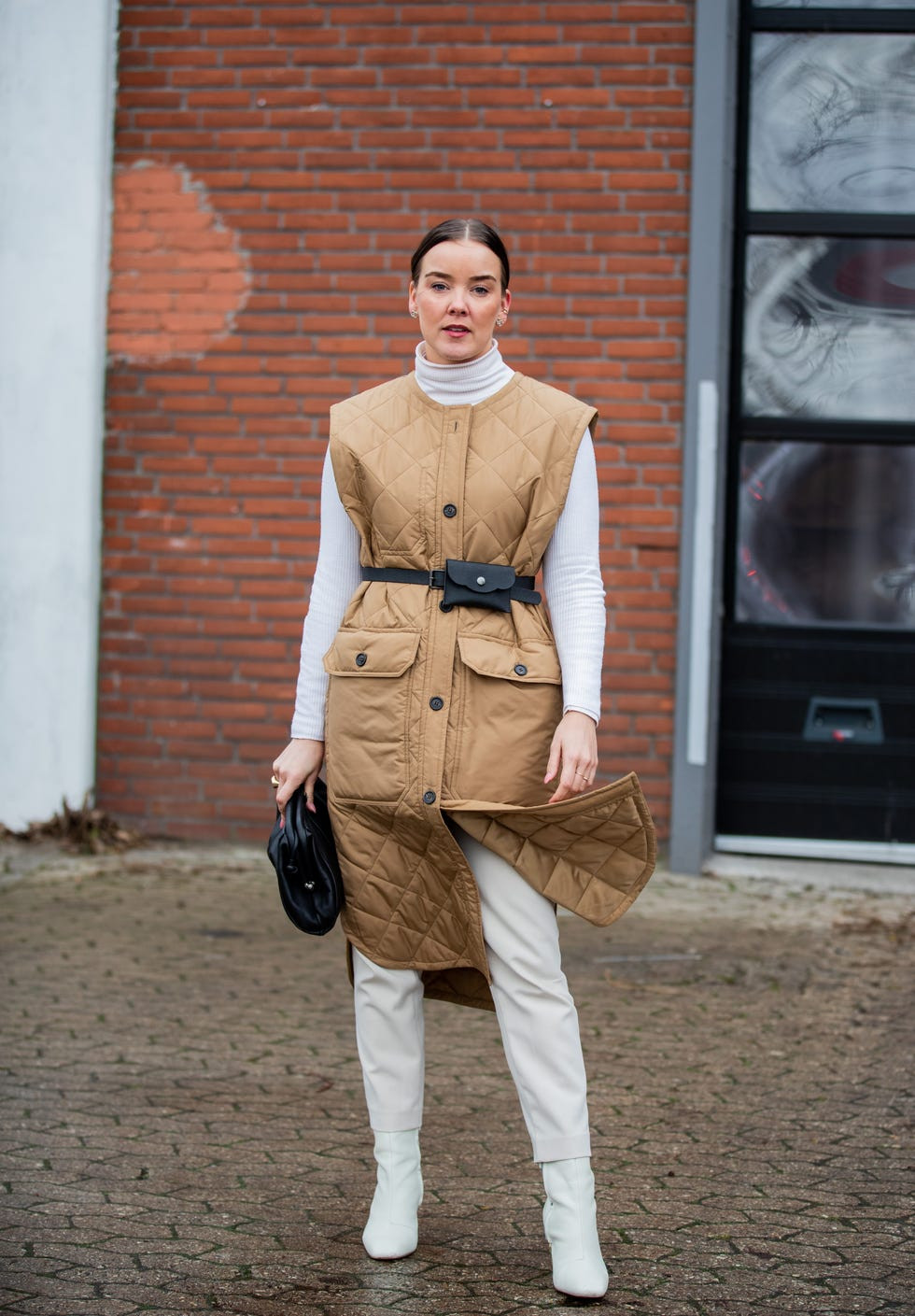 Elevated Casual: Camel Long Vest with White Set and Belt Bag Elevated Casual: Camel Long Vest with White Set and Belt Bag — Puffer Vest Outfits 2027