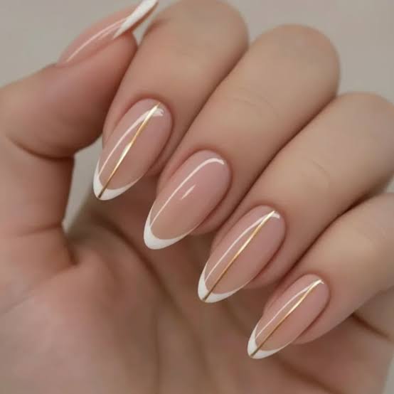 Gold Line Accent French Tip Almond Nails Gold Line Accent French Tip Almond Nails — Almond Nails 2027 for Short Nail Beds