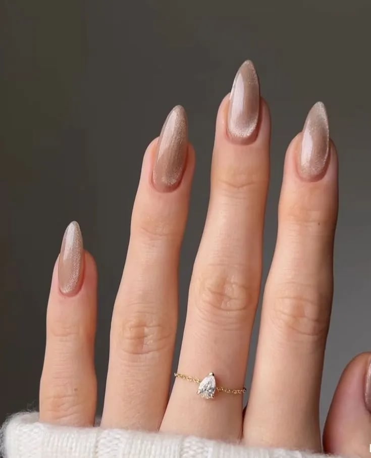 Warm Beige Cat-Eye Almond Nails Warm Beige Cat-Eye Almond Nails — Almond Nails 2027 for Short Nail Beds