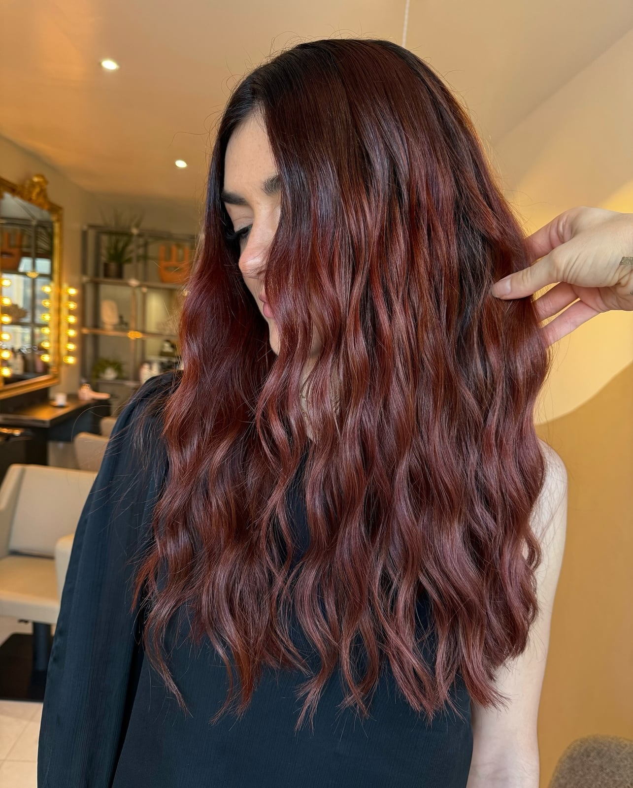 Mid-Back Cherry Cola Auburn Waves — Auburn Hair 2027 for Latinas