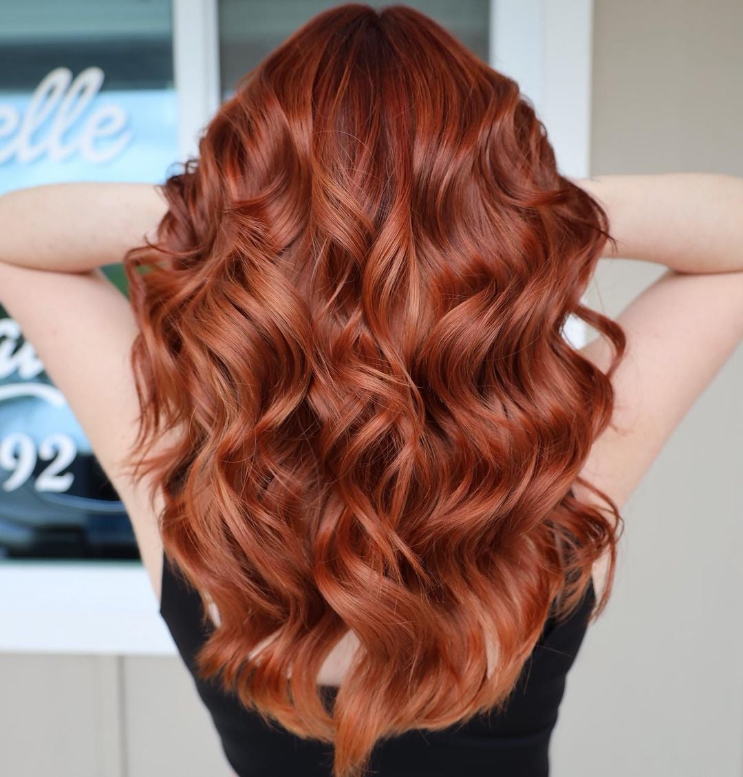 Red Balayage Mid-Back Waves Voluminous Look Red Balayage Mid-Back Waves Voluminous Look — Balayage on Red Hair 2027