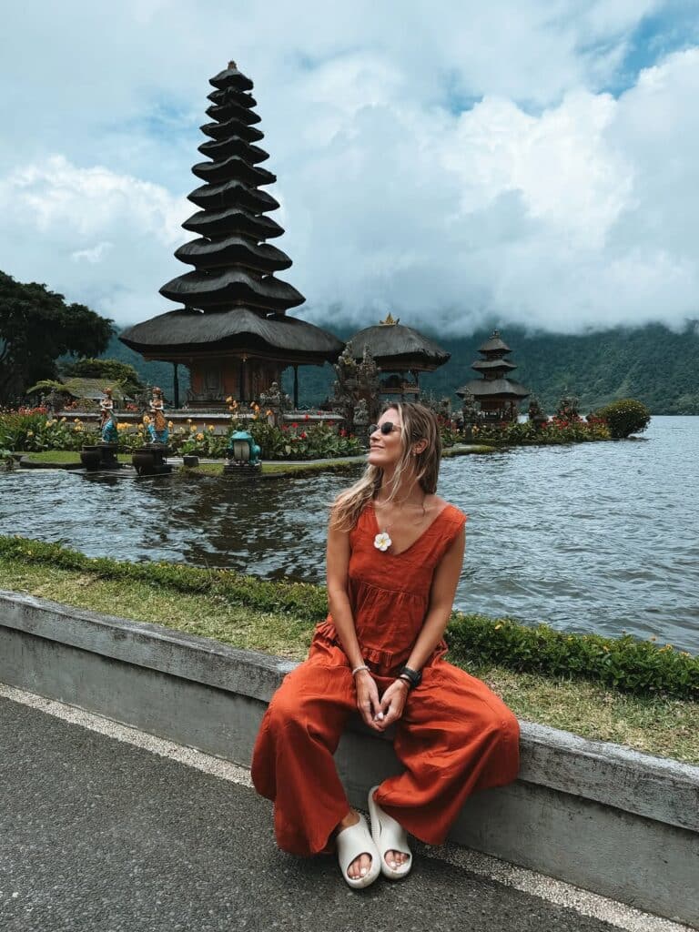 Burnt orange wide-leg jumpsuit for travel Burnt orange wide-leg jumpsuit for travel — Bali Outfits 2027