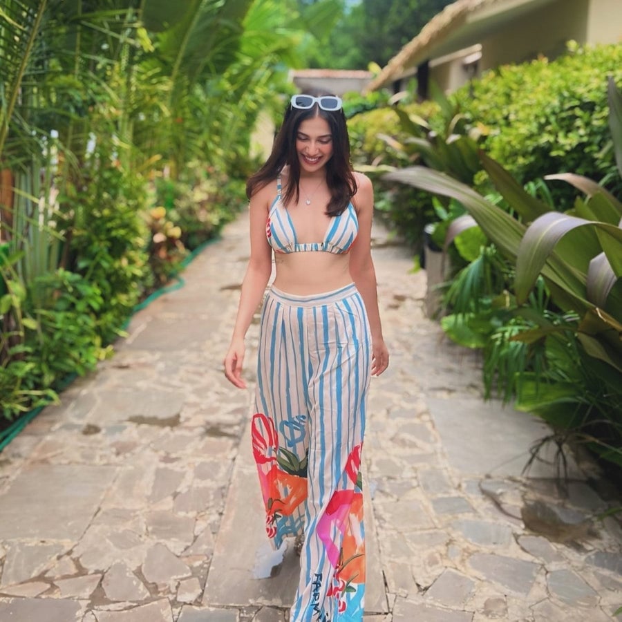 Striped bikini top with floral wide-leg pants, Relaxed Striped bikini top with floral wide-leg pants, Relaxed — Bali Outfits 2027