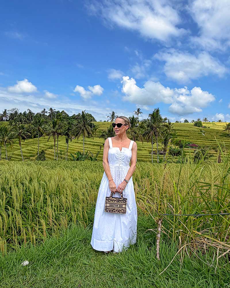 White lace midi dress for daytime travel White lace midi dress for daytime travel — Bali Outfits 2027