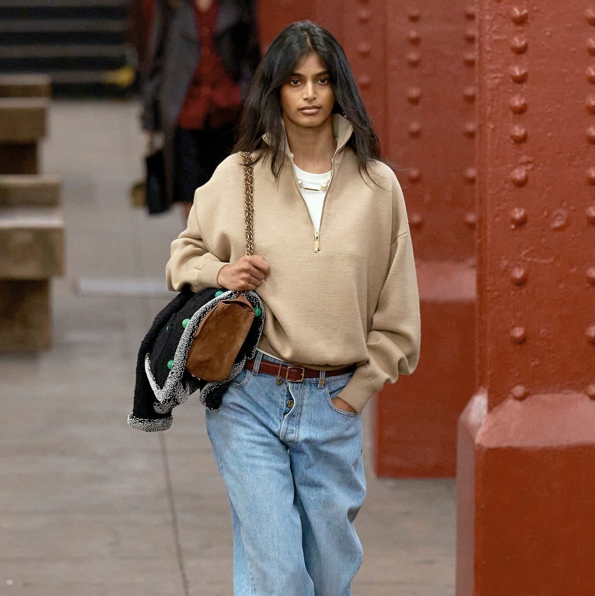 Relaxed barrel jeans with quarter-zip sweatshirt, Straight Leg Relaxed barrel jeans with quarter-zip sweatshirt, Straight Leg — Barrel Jeans 2027
