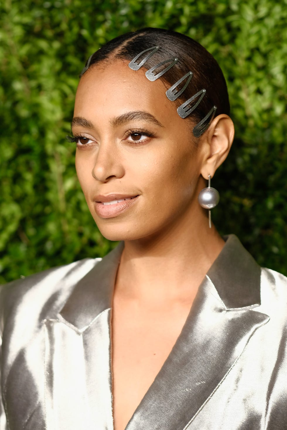 90s Snap Clips Are Trending Again - '90s Hair Accessory Trend Instagram