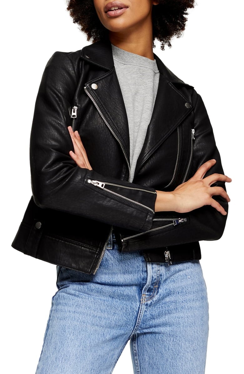 Fitted Black Biker Jacket With Silver Hardware and Gray T-shirt Fitted Black Biker Jacket With Silver Hardware and Gray T-shirt — Biker Leather Jacket Outfits 2027