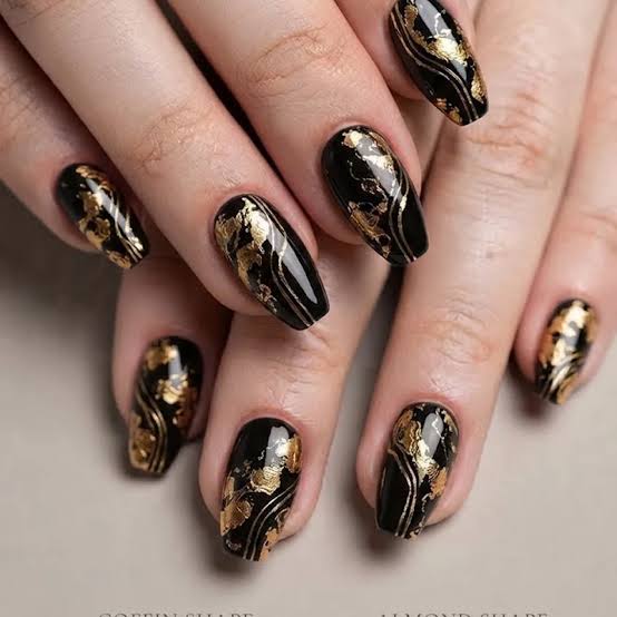 Long Coffin Almond Black Gold Foil Leaves Long Coffin Almond Black Gold Foil Leaves — Black and Gold Nails 2027