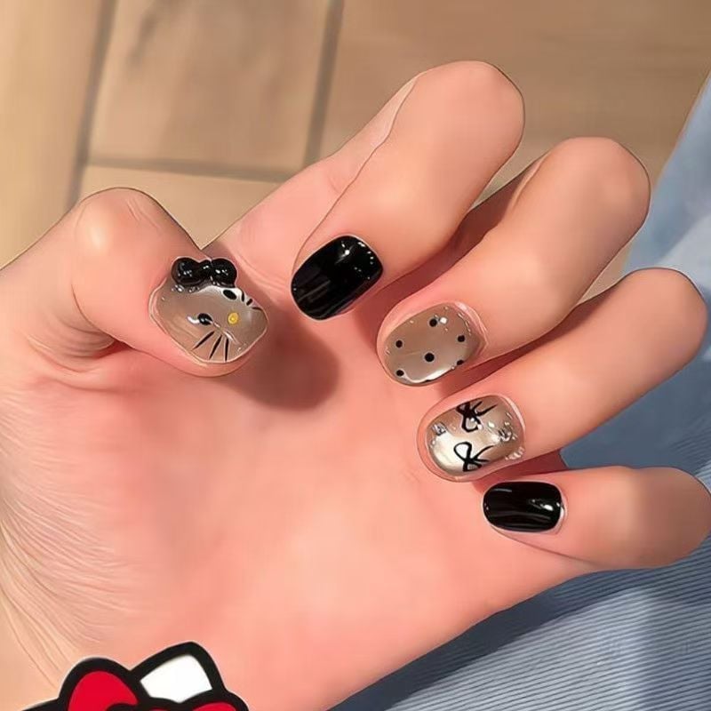 Short Square Black Clear 3D Hello Kitty Polka Dot Nails Short Square Black Clear 3D Hello Kitty Polka Dot Nails — Black Hello Kitty Nails 2027
