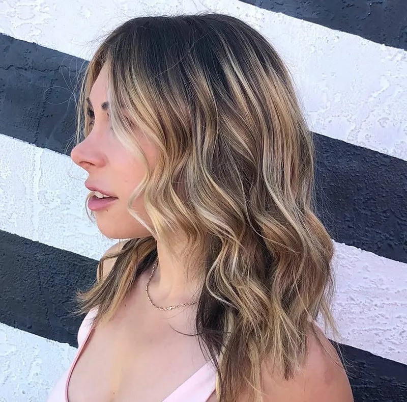 Collarbone Lob With Dark Brown Base And Blonde Balayage, Close-Up Take Collarbone Lob With Dark Brown Base And Blonde Balayage, Close-Up Take — Blonde Hair 2027 for Olive Skin