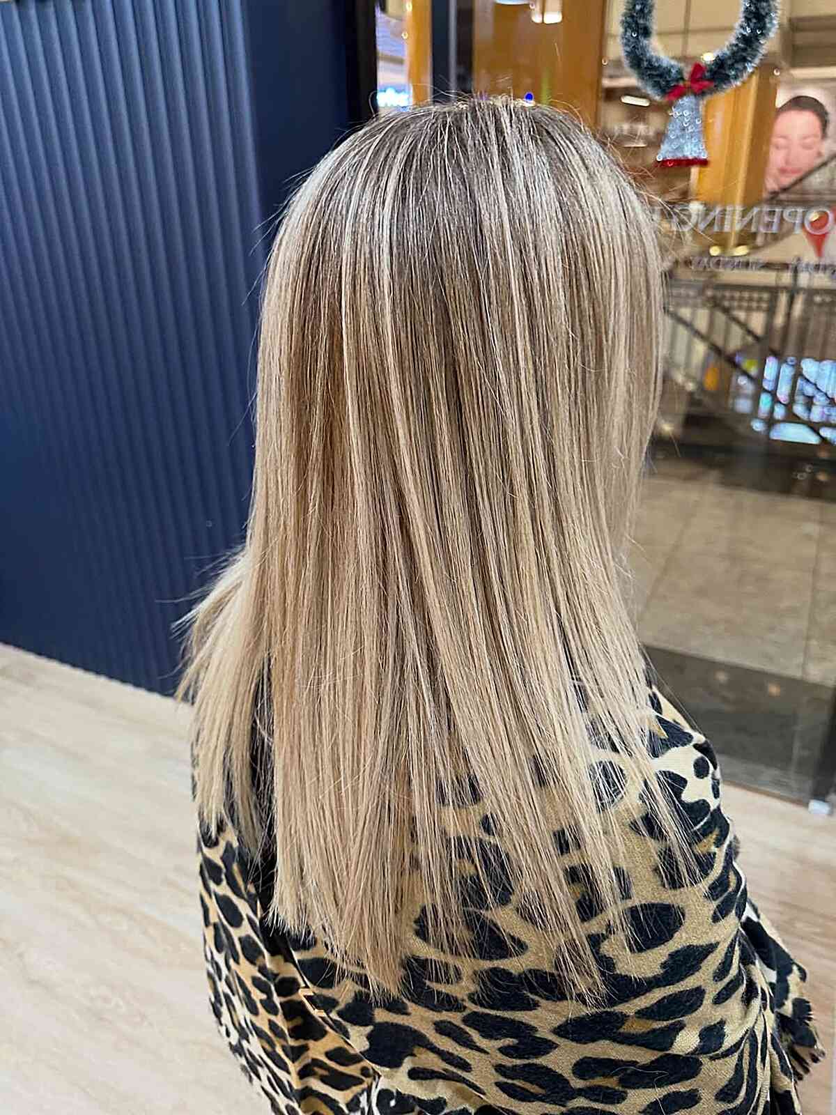 Collarbone Length Light Blonde with Highlights — Blonde Straight Hair 2027