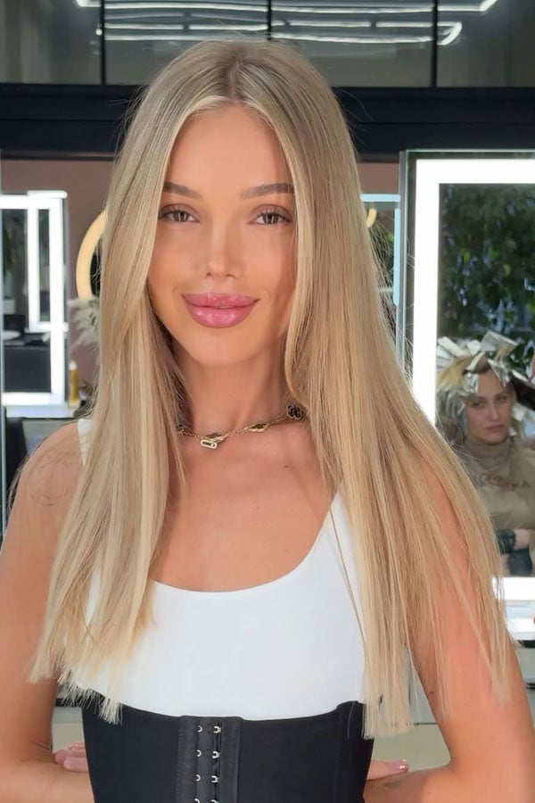 Cool Beige Blonde Layered Bob — Blonde Straight Hair 2027