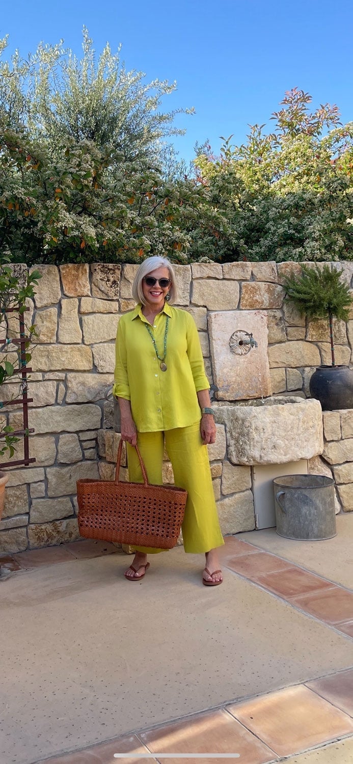 Lime Green Linen Shirt With Matching Cropped Pants Lime Green Linen Shirt With Matching Cropped Pants — Blouse Outfits 2027 for Women Over 50