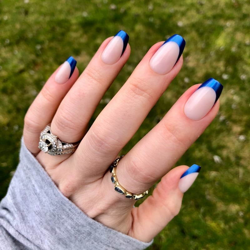 Short Coffin Metallic Blue French Tips Short Coffin Metallic Blue French Tips — Blue French Tip Nails 2027