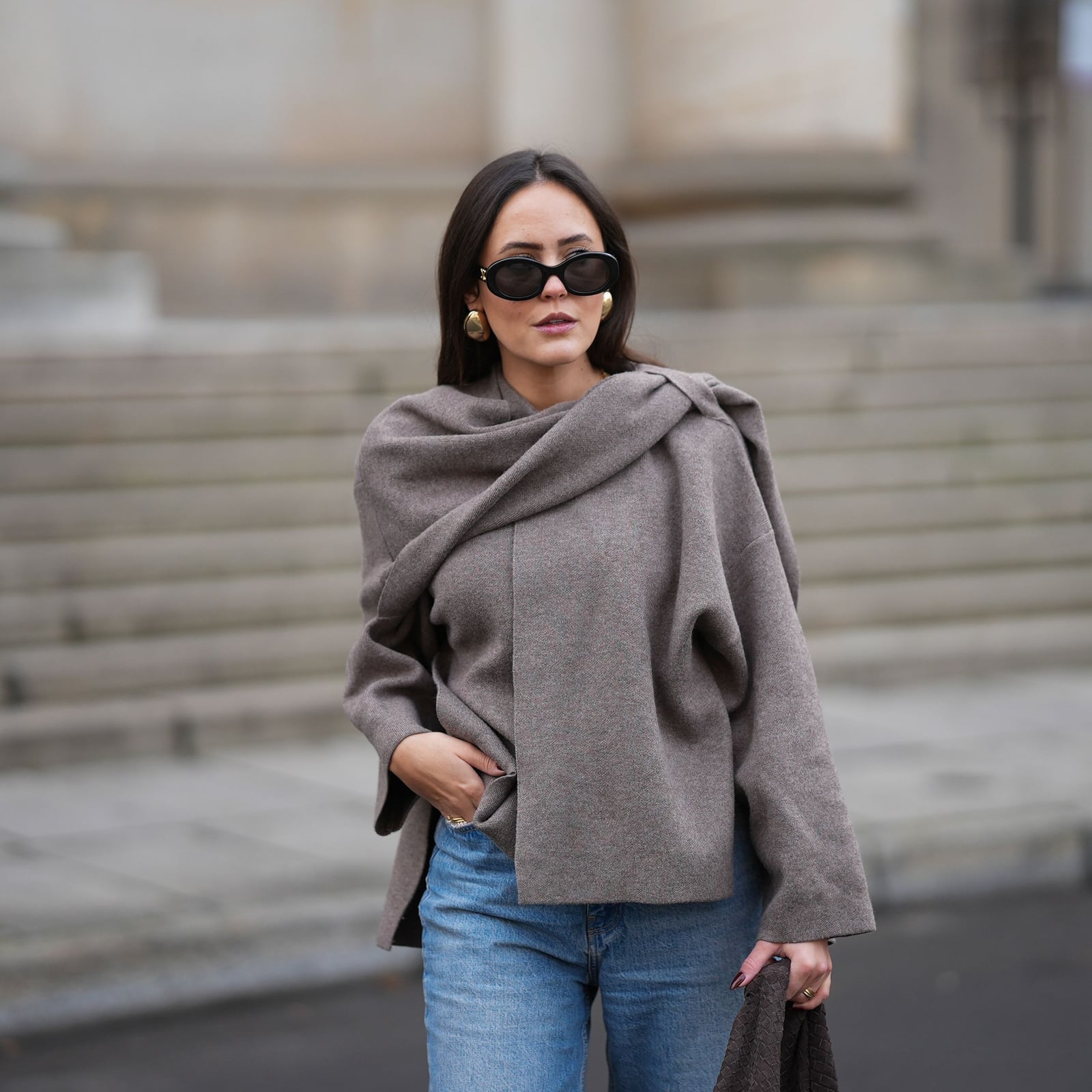 Dark Gray Bootcut Jeans With Oversized Brown Sweater Dark Gray Bootcut Jeans With Oversized Brown Sweater — Bootcut Jeans Outfits 2027 with Sweater