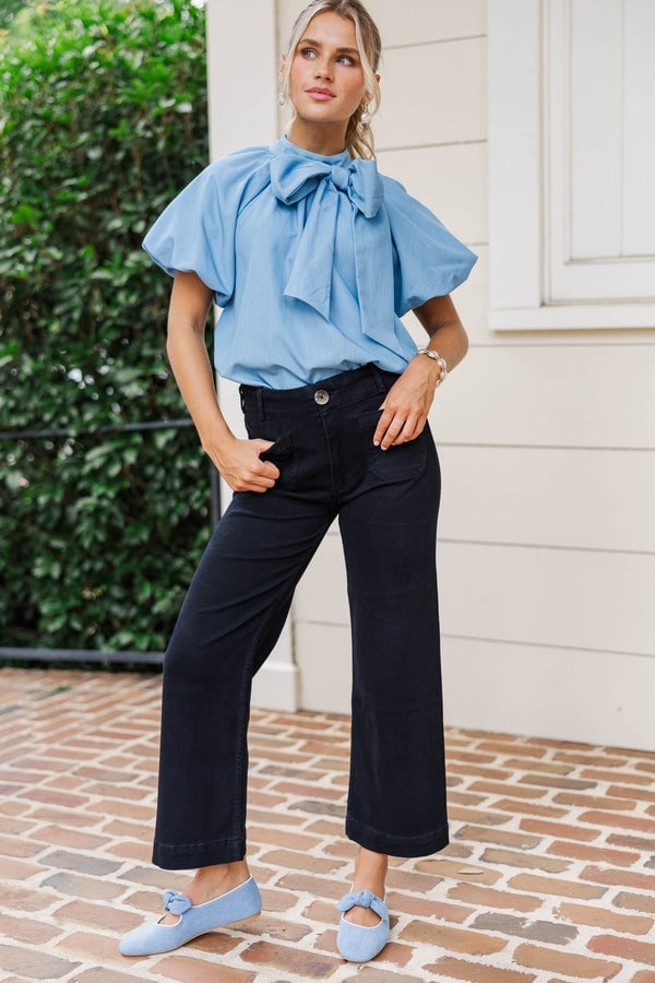 Blue Chambray Bow Blouse With Wide Leg Jeans, Close-Up Take Blue Chambray Bow Blouse With Wide Leg Jeans, Close-Up Take — Bow Blouse Outfits 2027