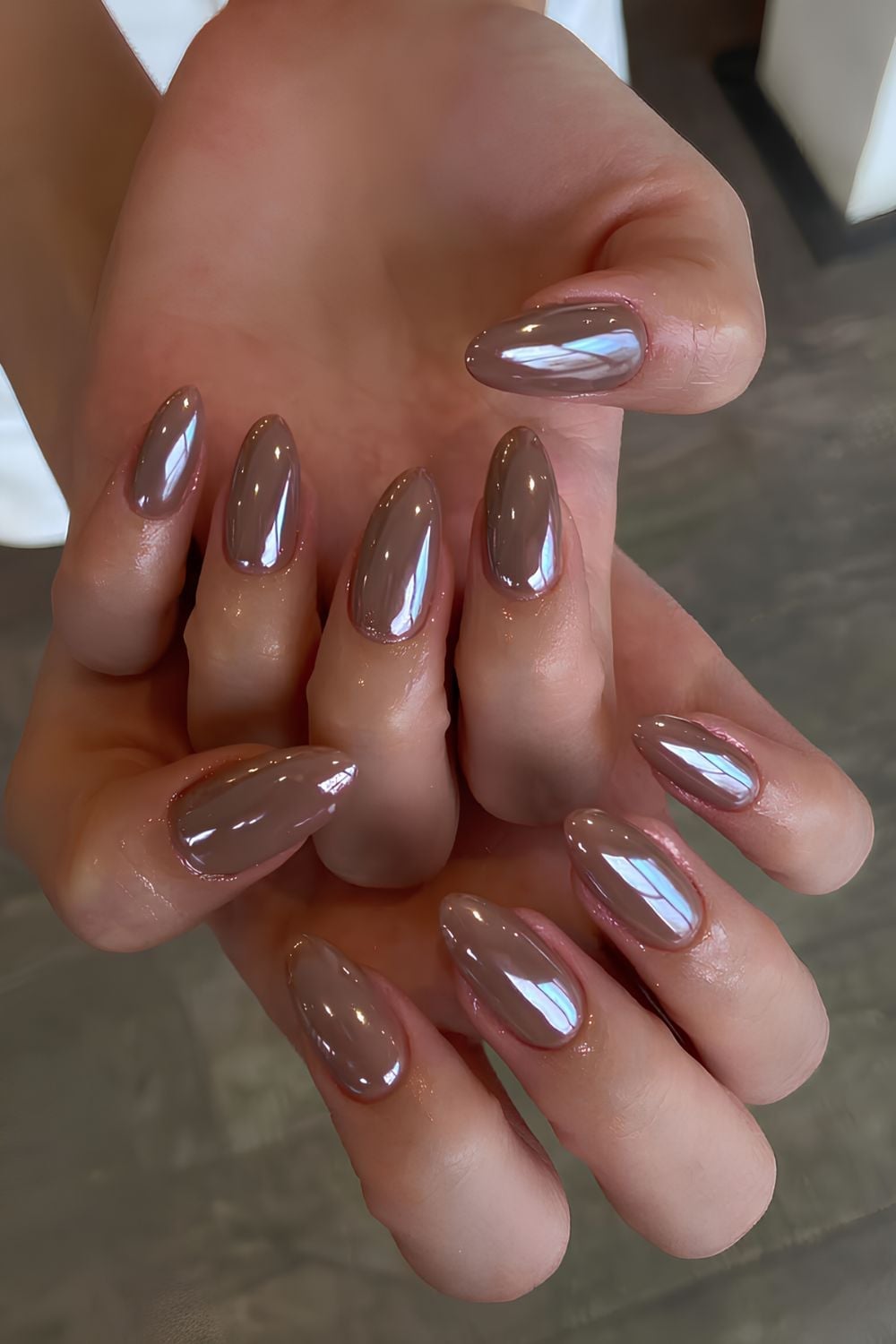 Brown Chrome Medium Oval Nails Brown Chrome Medium Oval Nails — Bronze Nails 2027