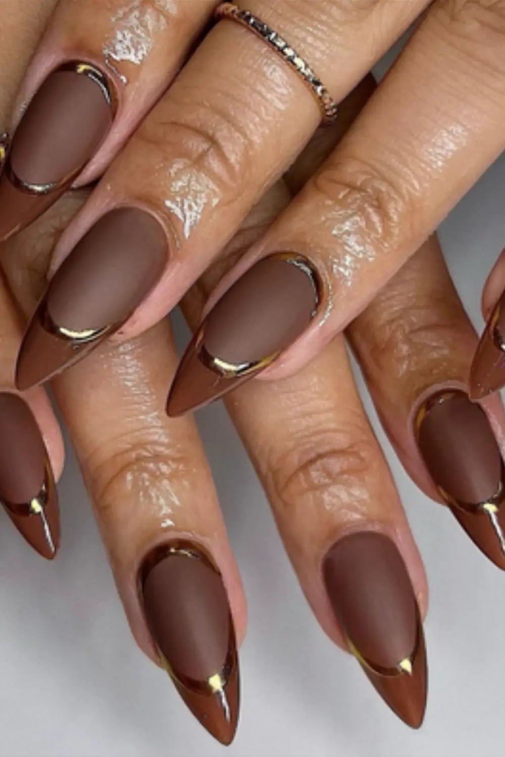 Matte Dark Brown Gold Line Medium Almond Nails Matte Dark Brown Gold Line Medium Almond Nails — Bronze Nails 2027