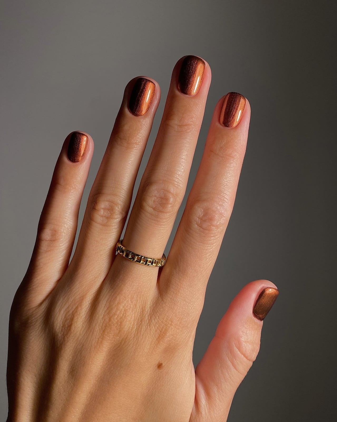 Metallic Copper Orange Undertone Medium Coffin Nails Metallic Copper Orange Undertone Medium Coffin Nails — Bronze Nails 2027