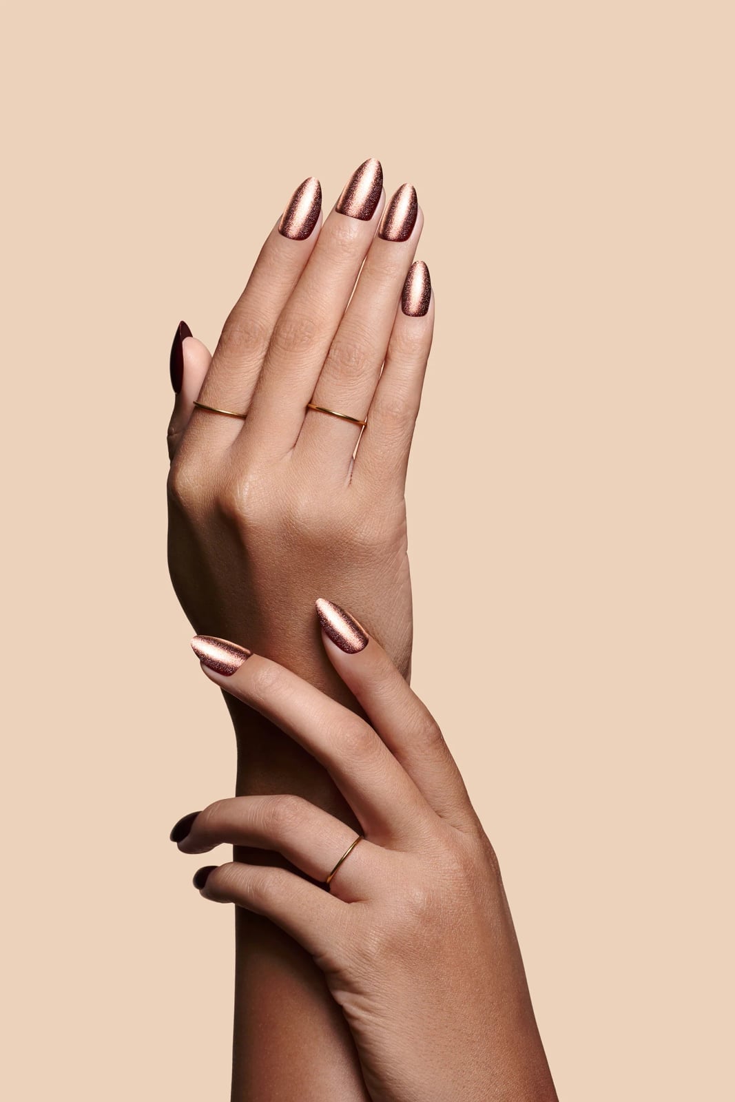 Metallic Bronze Cat-Eye Medium Oval Nails, Shimmer Metallic Bronze Cat-Eye Medium Oval Nails, Shimmer — Bronze Nails 2027