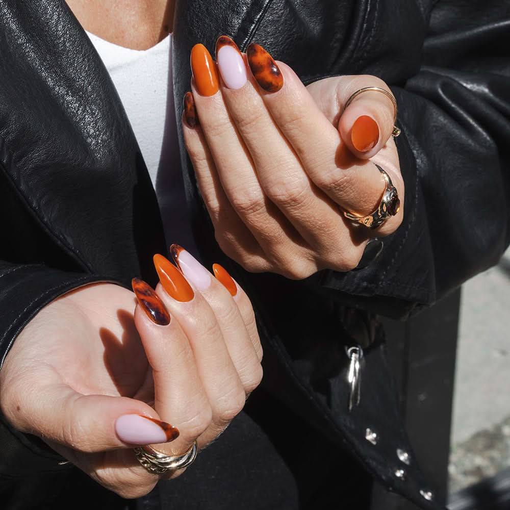 Medium Almond Burnt Orange Tortoiseshell Nails Medium Almond Burnt Orange Tortoiseshell Nails — Burnt Orange Nails 2027