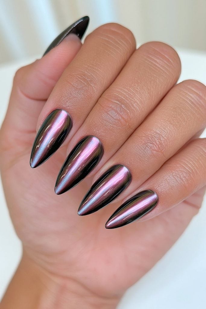 Medium Almond Moody Multi-Color Cat Eye Chrome Medium Almond Moody Multi-Color Cat Eye Chrome — Cat Eye Chrome Nails 2027