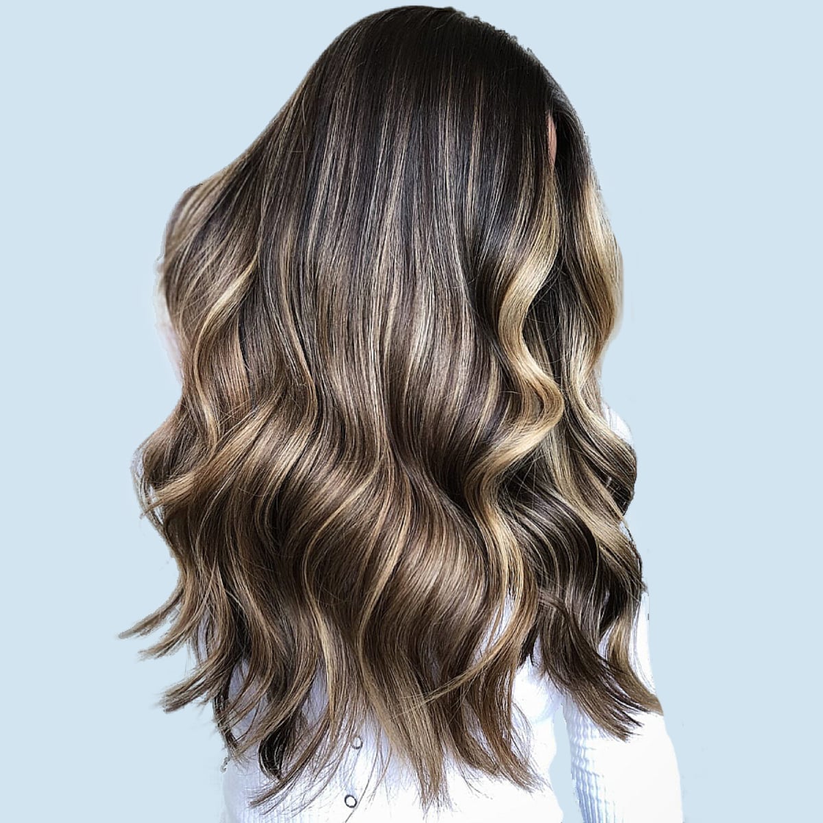 Mid-Back Layers With Chunky Blonde Highlights Back View, Wavy Thick — Chunky Blonde Highlights on Dark Hair 2027
