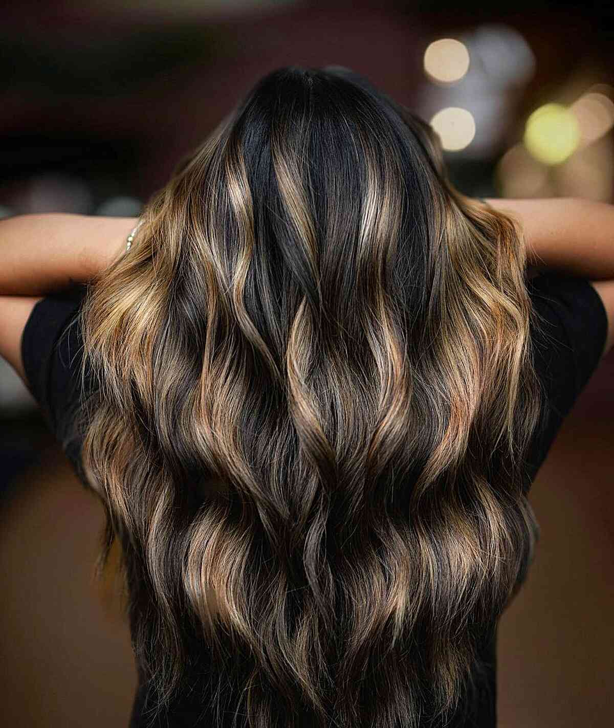 Mid-Back Wavy Dark Brown With Chunky Blonde Highlights Back View — Chunky Blonde Highlights on Dark Hair 2027