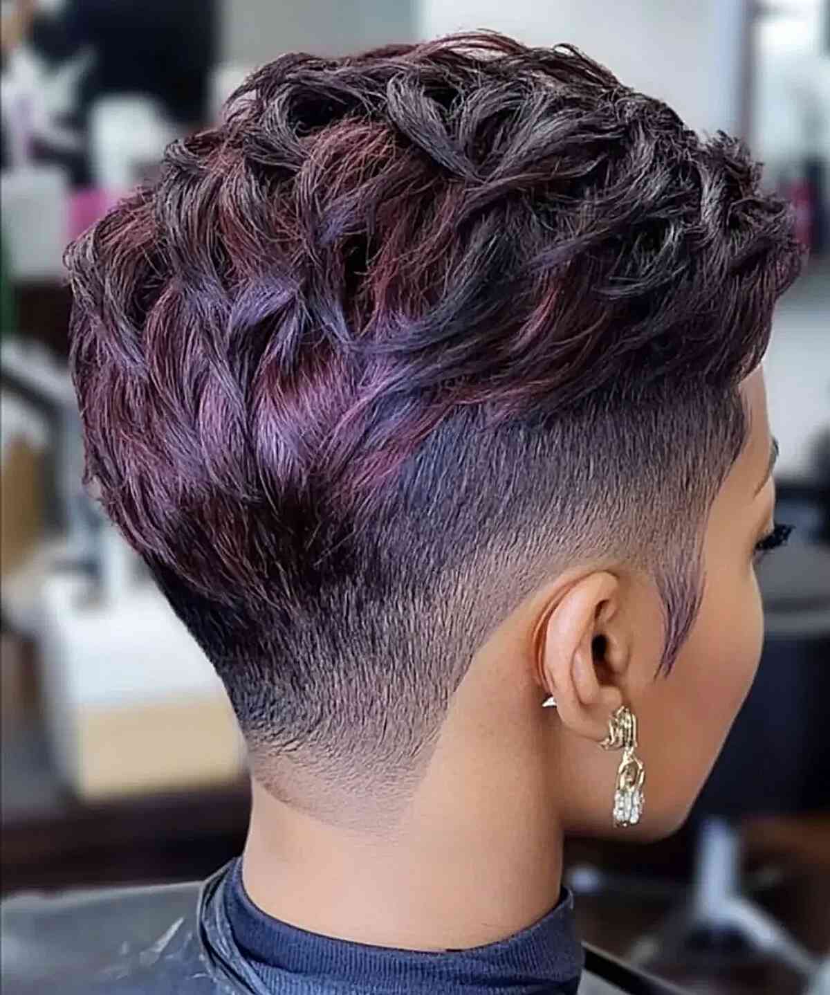 Pixie With Undercut And Chunky Highlights Pixie With Undercut And Chunky Highlights — Chunky Highlights Pixie 2027