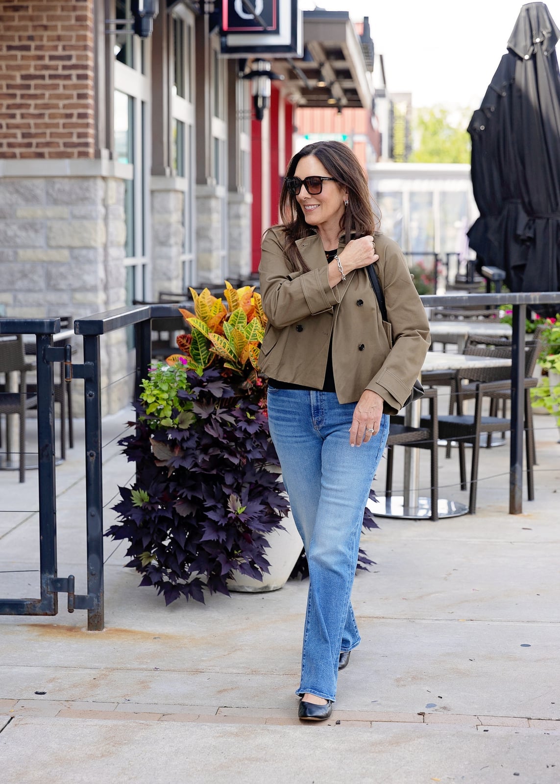 Cropped Olive Jacket With Bootcut Jeans Cropped Olive Jacket With Bootcut Jeans — Church Bootcut Jeans Outfits 2027