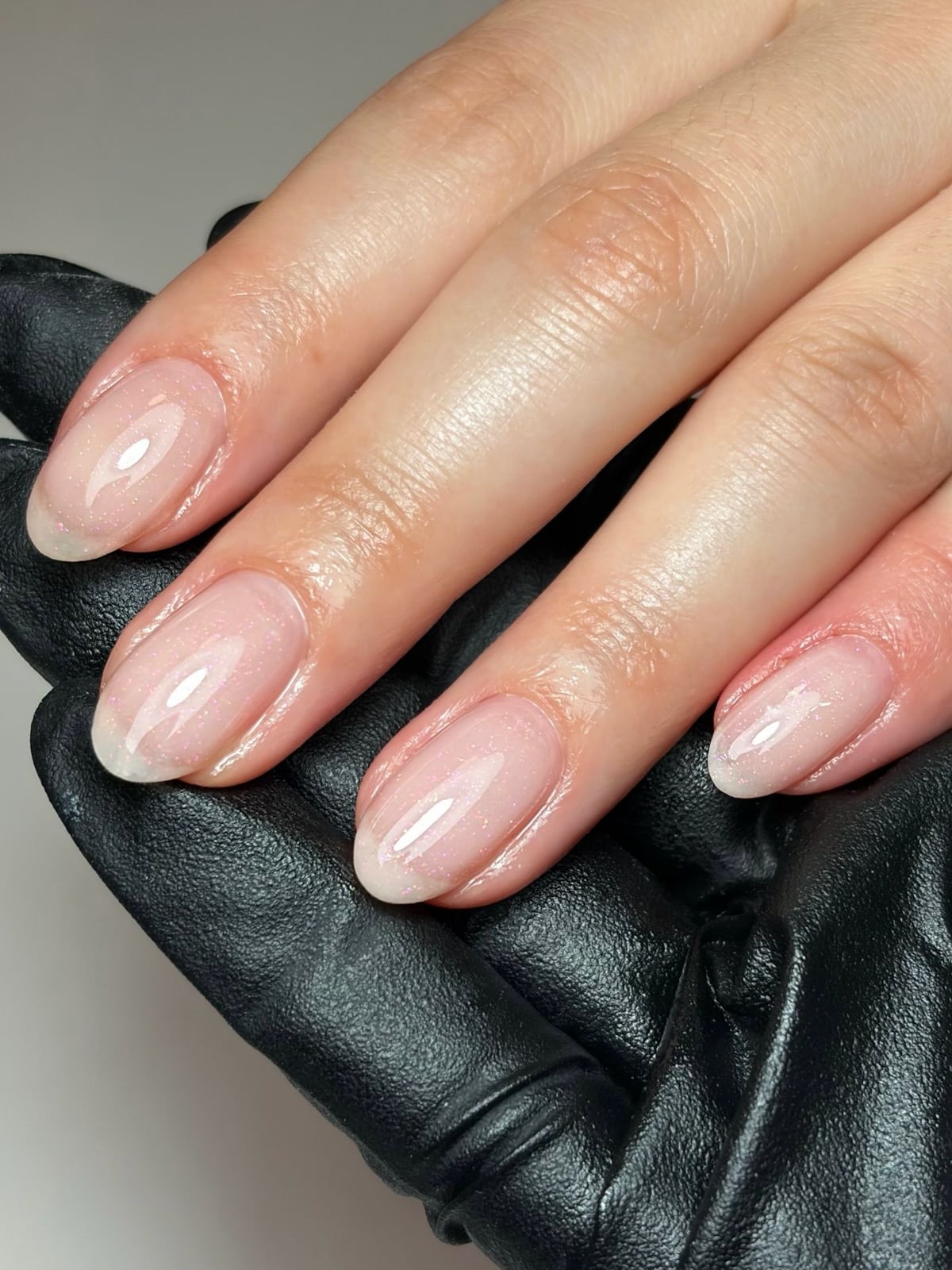 Short Oval Pinkish Nude Glassy Nails Short Oval Pinkish Nude Glassy Nails — Clear Nails 2027