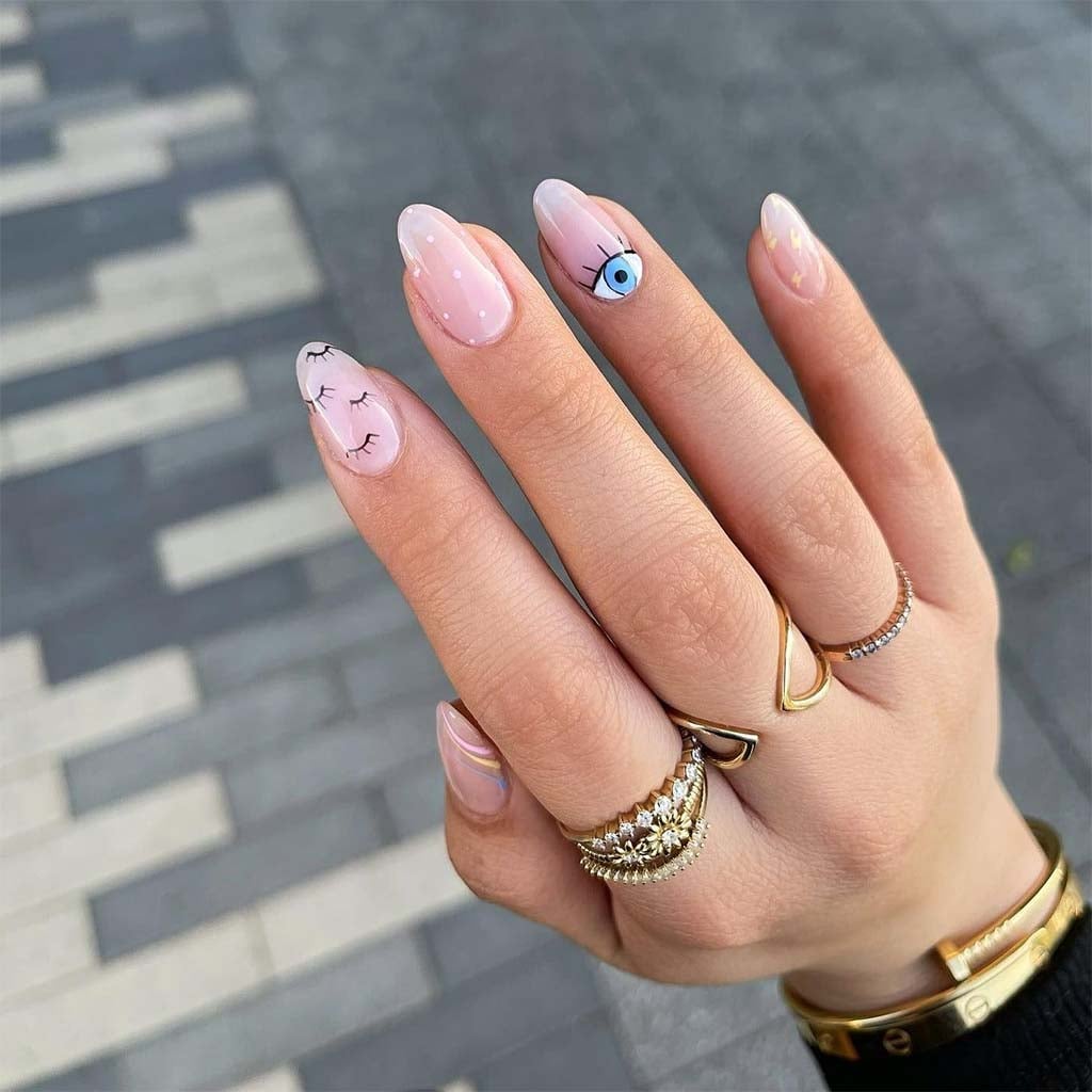 Medium Almond Eye Design Nails Medium Almond Eye Design Nails — Clear Nails 2027