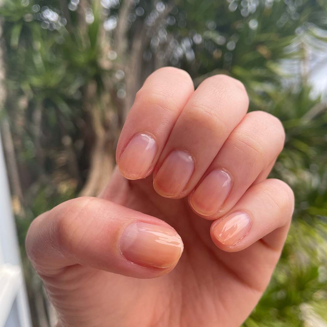 Short Oval Peachy Nude Ombre Shimmer Nails Short Oval Peachy Nude Ombre Shimmer Nails — Clear Nails 2027
