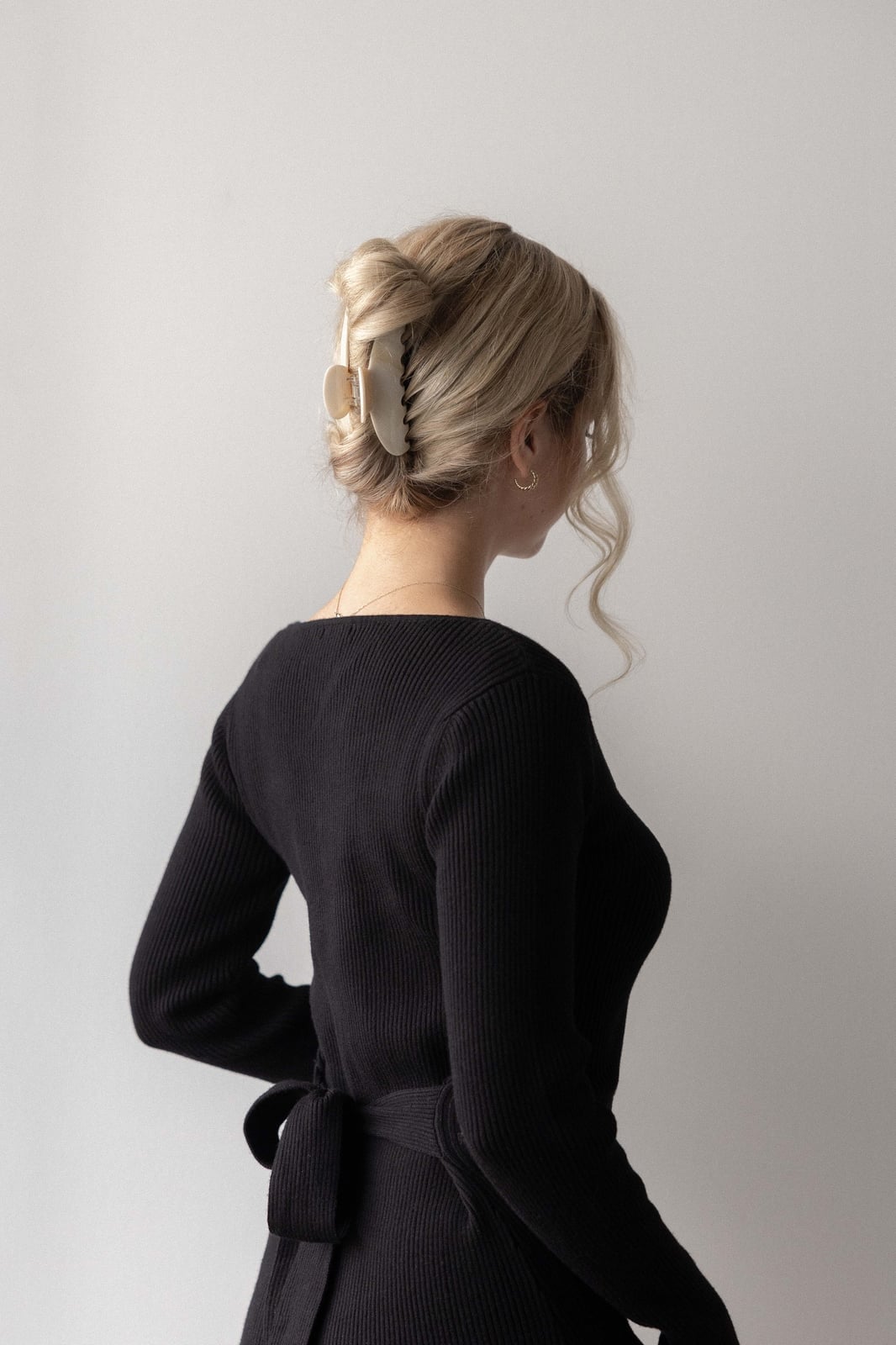 Twisted Bun With Translucent Clip Twisted Bun With Translucent Clip — Clips Easy Hairstyles 2027