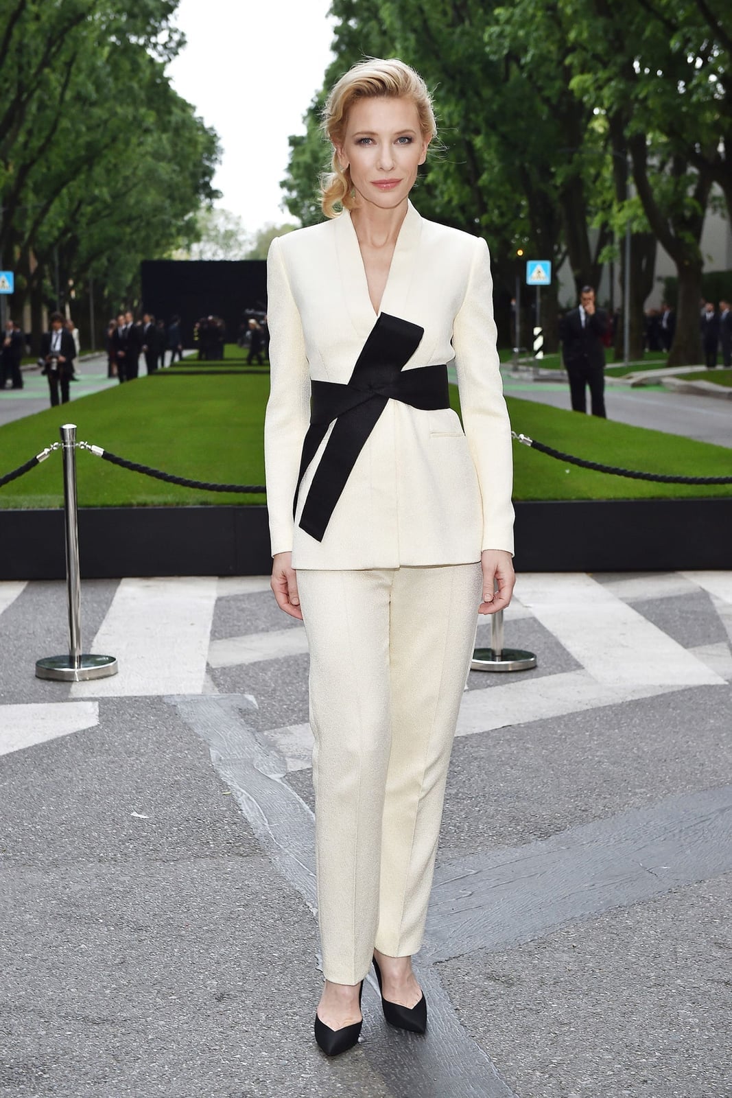 What Is Cocktail Attire? - How To Dress for a Cocktail Party in 18 Steps
