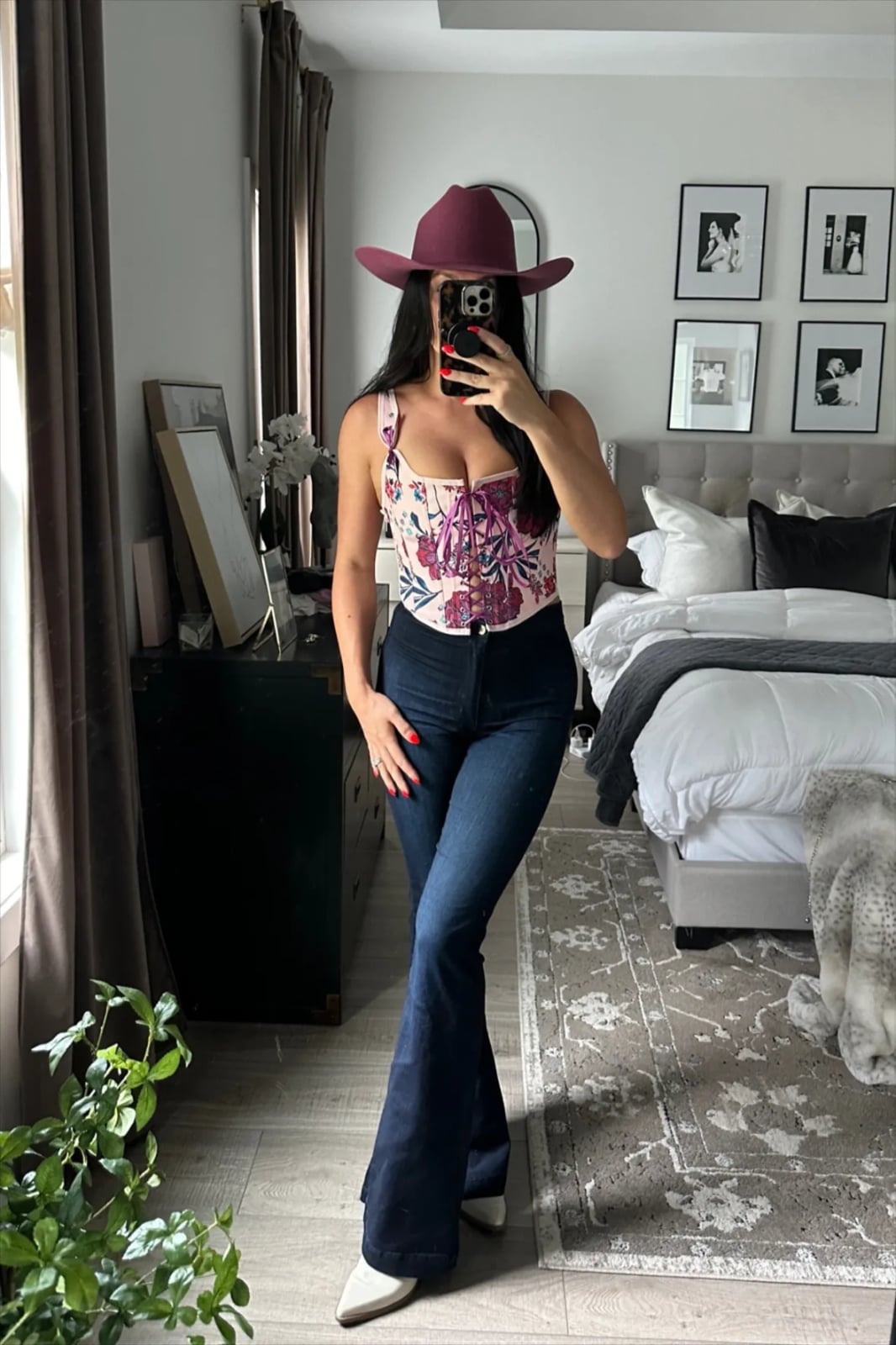 Extreme flare bootcut jeans with a floral corset top — Concert Bootcut Jeans Outfits 2027
