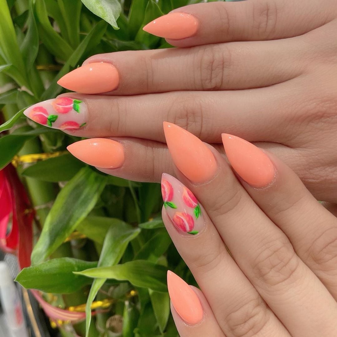 Coral Peach Motif Glossy Stiletto Nails Coral Peach Motif Glossy Stiletto Nails — Coral Stiletto Nails 2027