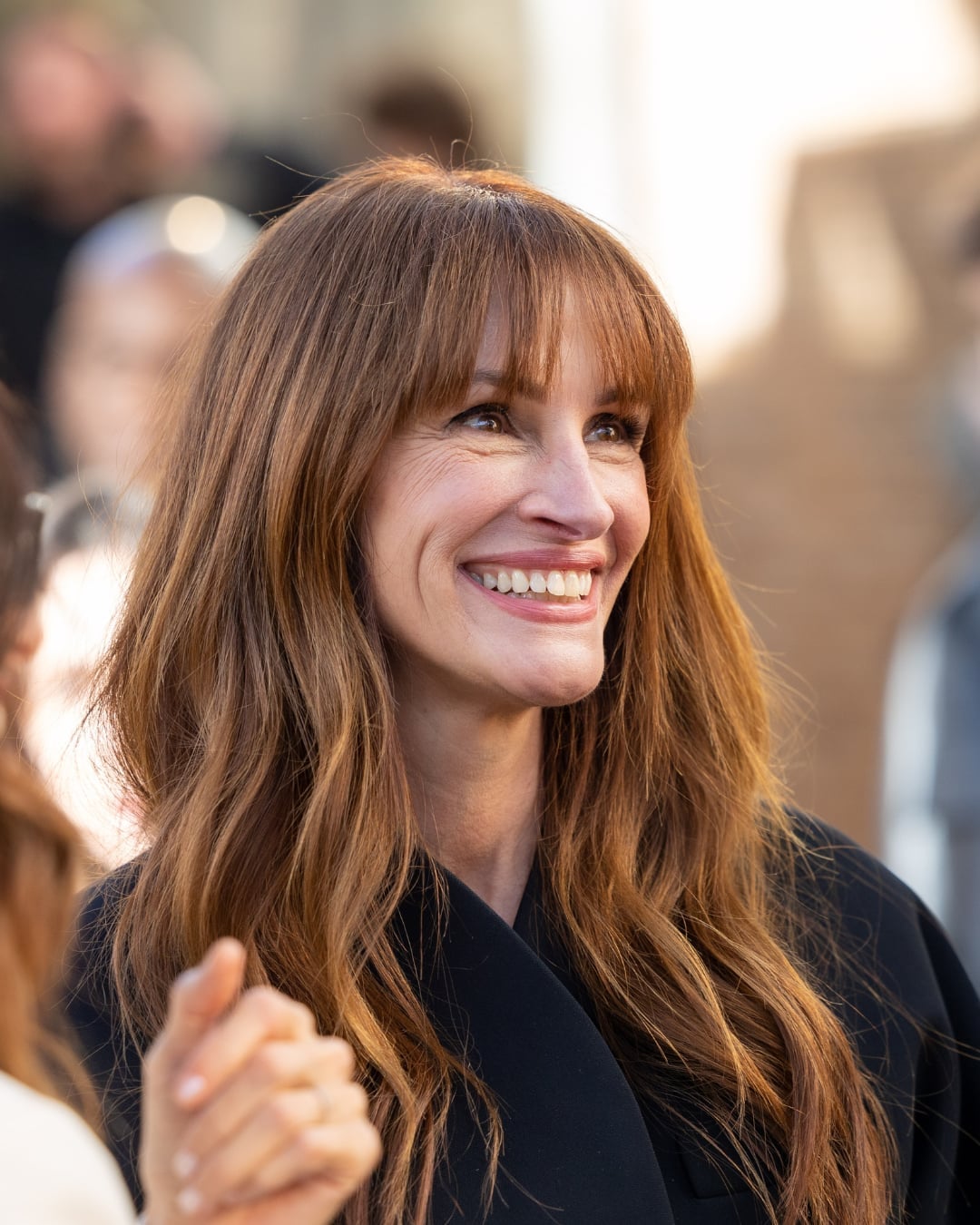 Collarbone Waves Rich Dimensional Copper With Side-Swept Bangs Collarbone Waves Rich Dimensional Copper With Side-Swept Bangs — Cowboy Copper Hair 2027